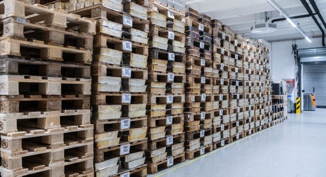 Goldbarren gestapelt